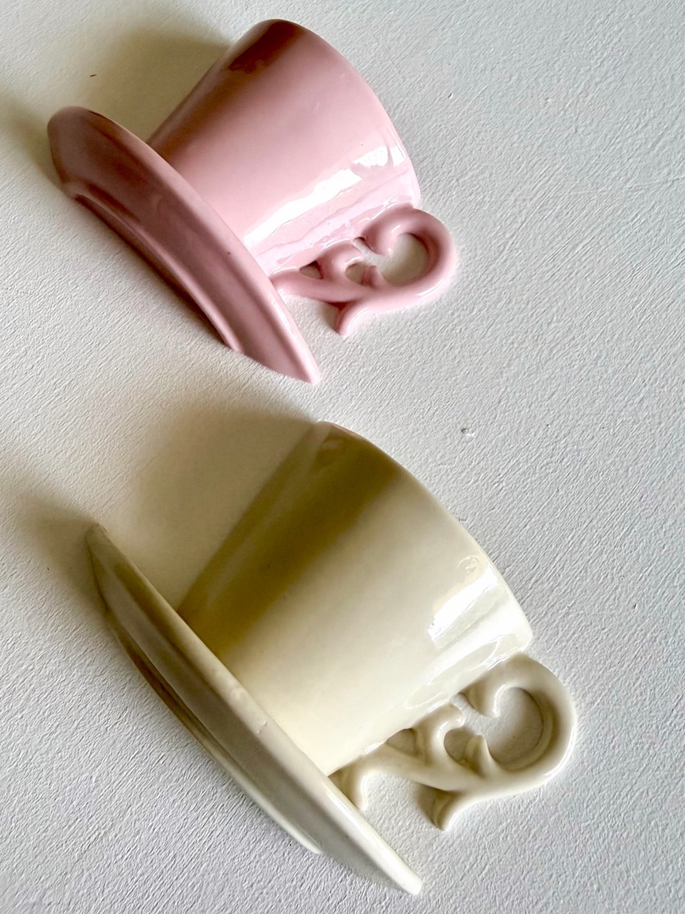 Two Teacup Wall Pockets Pink Cream - Picture 2 of 7